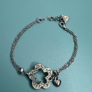 Guess Jewelry Ladies Silver Stainless Steel Star Bracelet Crystals